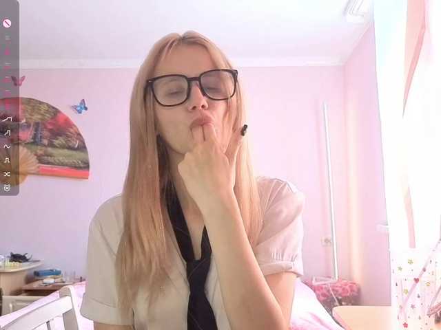 LeilaGerveler live cam on BongaCams