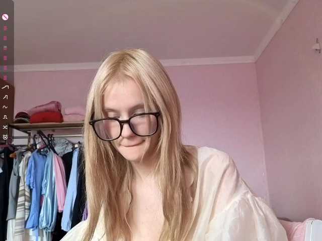 LeilaGerveler live cam on BongaCams