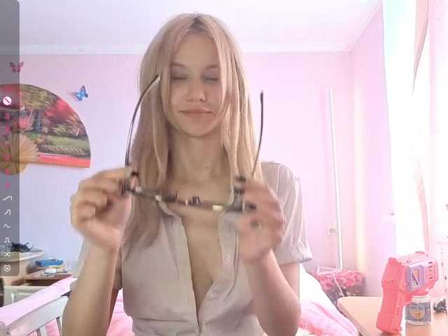 LeilaGerveler live cam on BongaCams