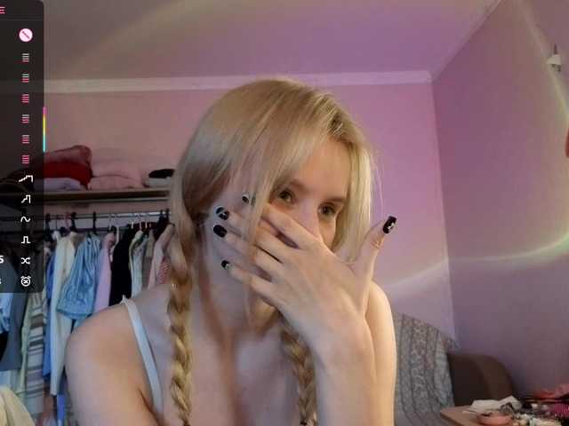 LeilaGerveler live cam on BongaCams