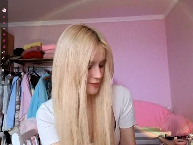LeilaGerveler live cam on BongaCams
