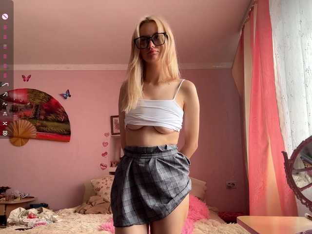 LeilaGerveler live cam on BongaCams