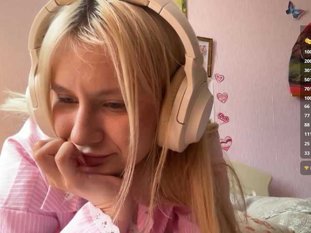 LeilaGerveler live cam on BongaCams