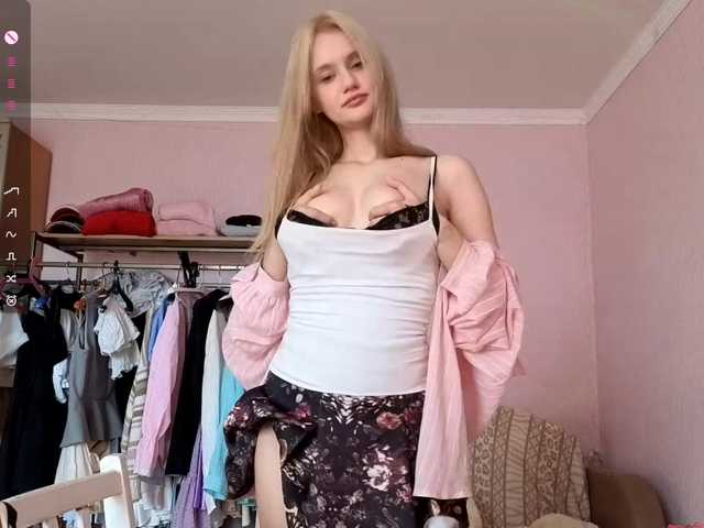 LeilaGerveler live cam on BongaCams