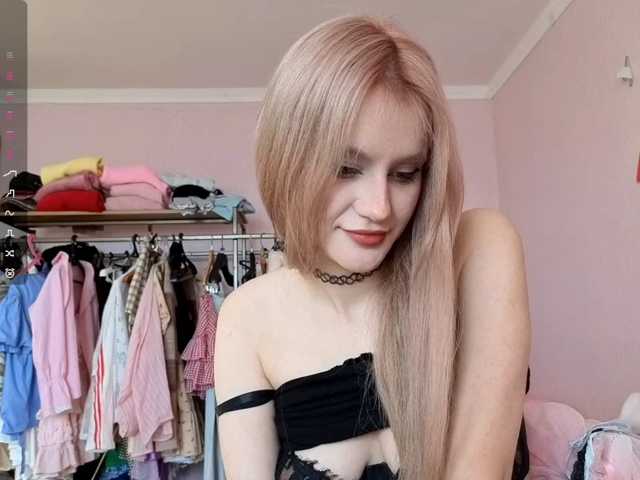 LeilaGerveler live cam on BongaCams