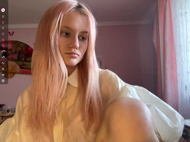 LeilaGerveler live cam on BongaCams