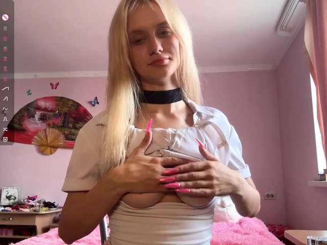 LeilaGerveler live cam on BongaCams