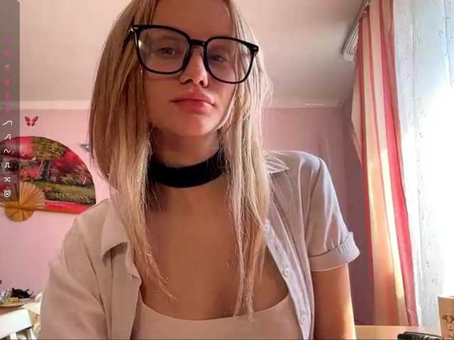 le modèle Melissablow est en webcam porno dans un show sur le site bongacams, il possède les tags suivants: White/Caucasian,Blonde,Trimmed