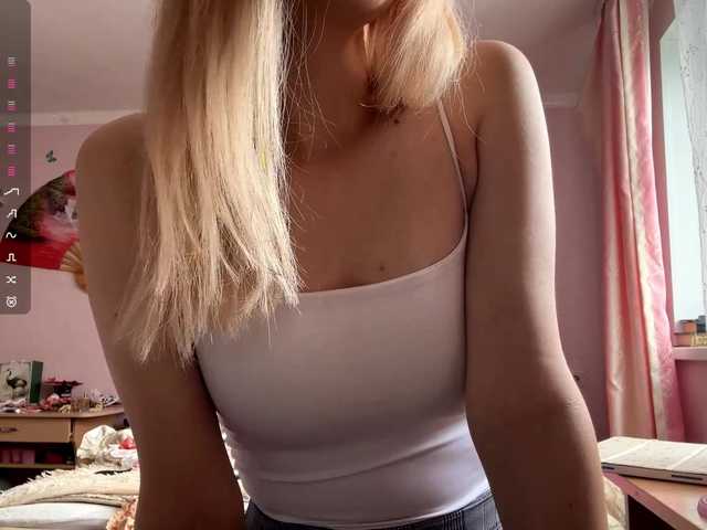 LeilaGerveler live cam on BongaCams