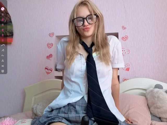 LeilaGerveler live cam on BongaCams