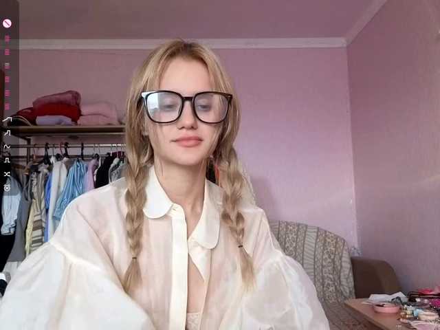 LeilaGerveler live cam on BongaCams