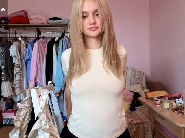 LeilaGerveler live cam on BongaCams