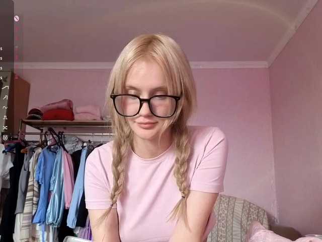 LeilaGerveler live cam on BongaCams