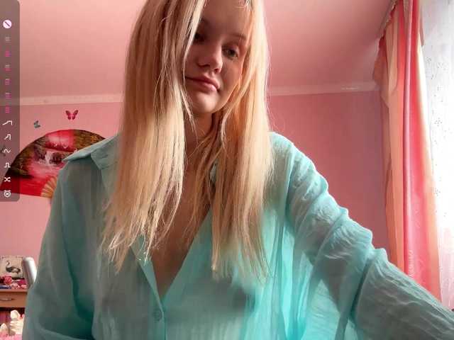 LeilaGerveler live cam on BongaCams