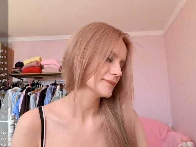 LeilaGerveler live cam on BongaCams