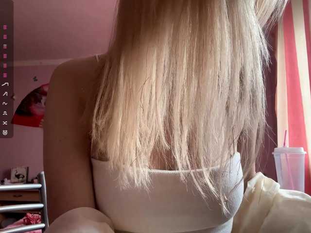 LeilaGerveler live cam on BongaCams