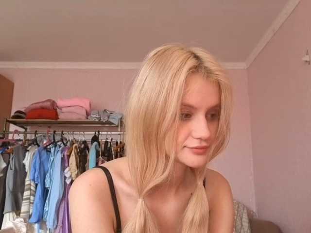 LeilaGerveler live cam on BongaCams