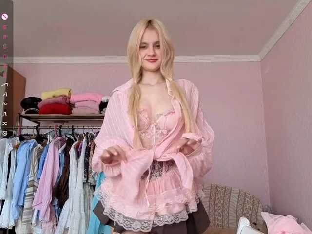 LeilaGerveler live cam on BongaCams