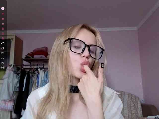 Melissablow webcam
