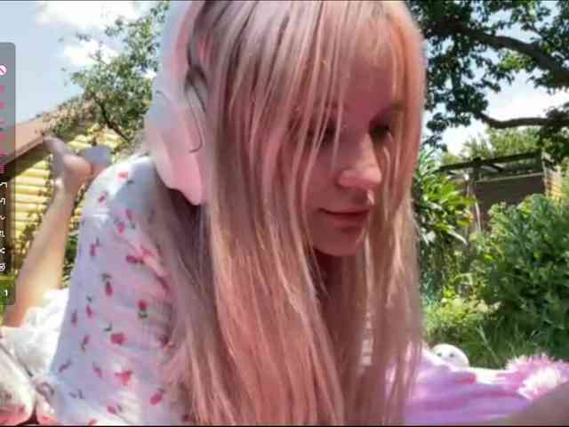 Melissablow webcam