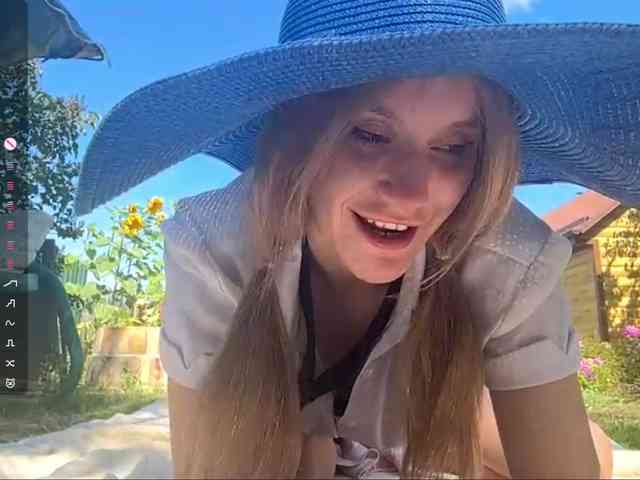 Melissablow webcam
