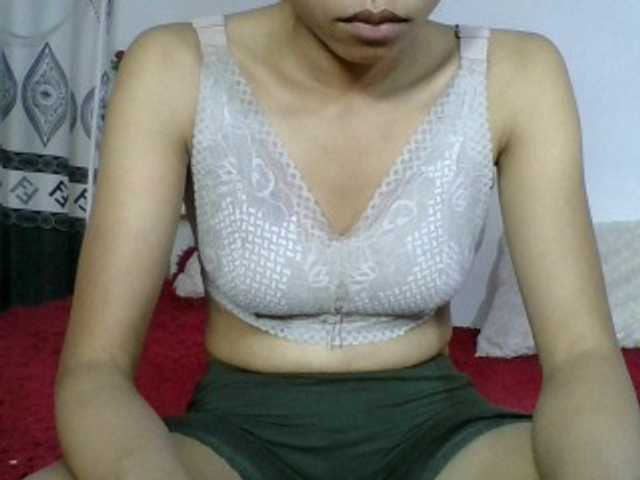 AKANE-WHITE live cam preview