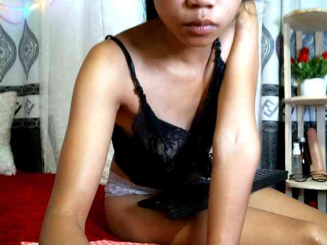 AKANE-WHITE webcam