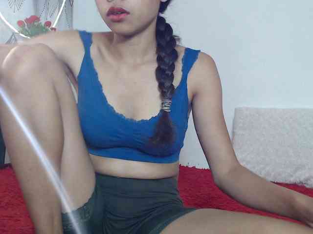 AKANE-WHITE webcam