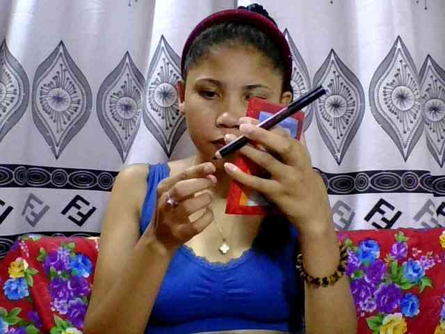 AKANE-WHITE webcam