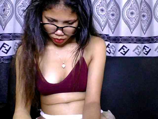 AKANE-WHITE webcam