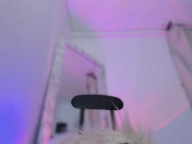 annewayne live cam preview