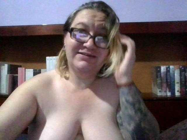 sweetmommy live cam on BongaCams