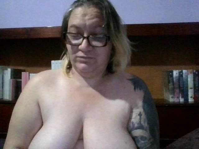 sweetmommy live cam on BongaCams