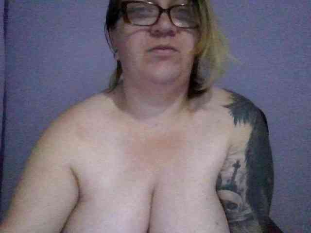 Sweetmommy's live stream