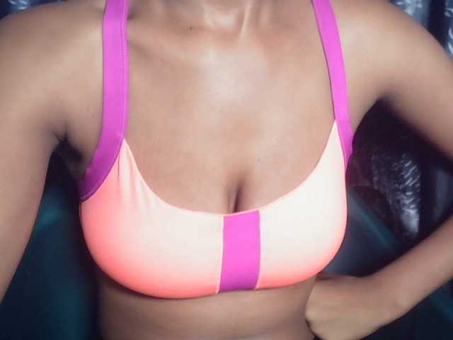 Sinfulbitch live cam on BongaCams