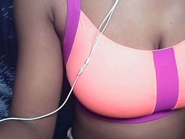 Sinfulbitch live cam on BongaCams