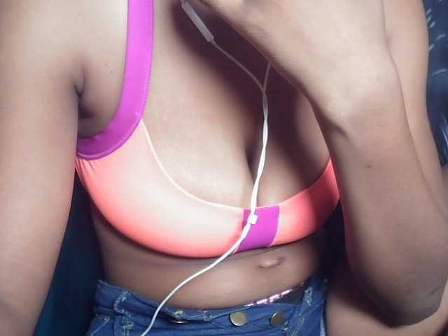 Sinfulbitch live cam on BongaCams