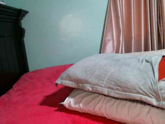 Hot-tara webcam