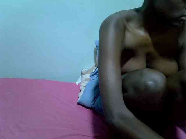 Hot-tara webcam