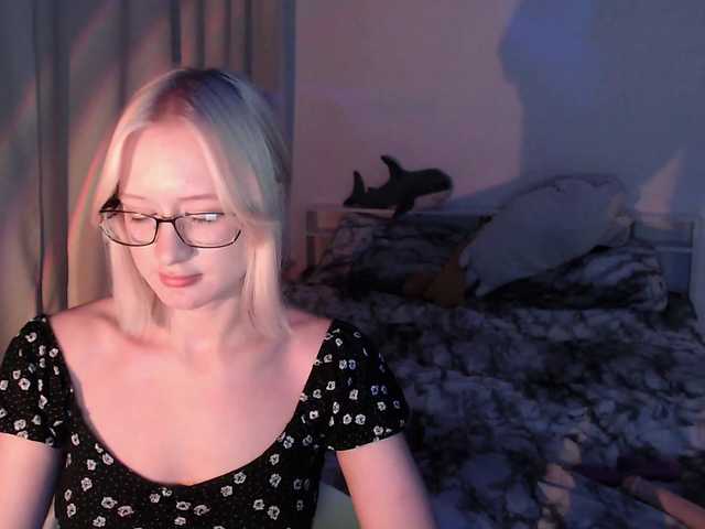 Chloe1love live cam on BongaCams