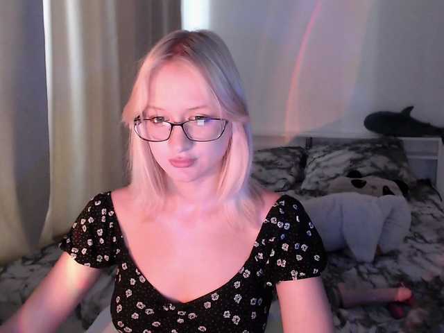Chloe1love live cam on BongaCams