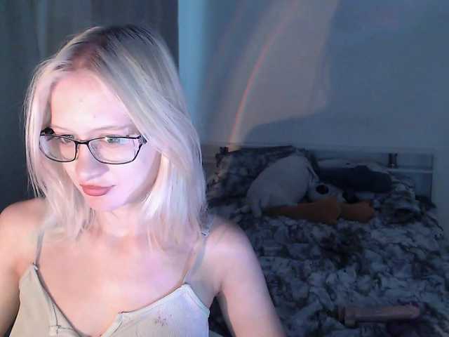 Chloe1love live cam on BongaCams
