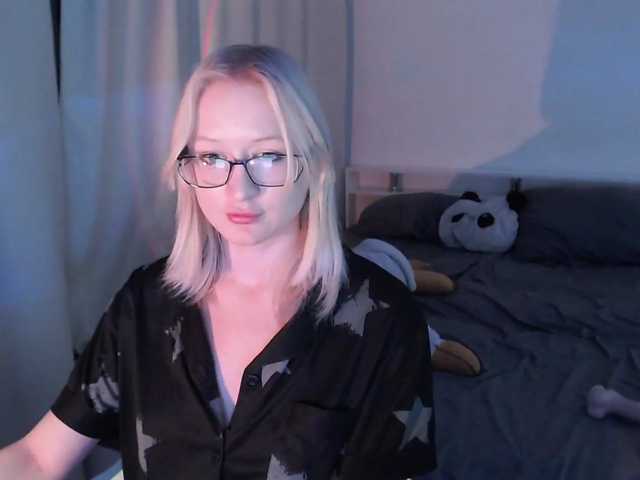 ChloeElegia live cam preview