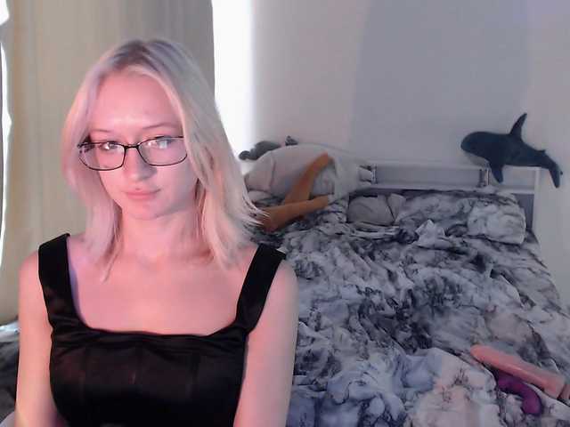 Chloe1love live cam on BongaCams
