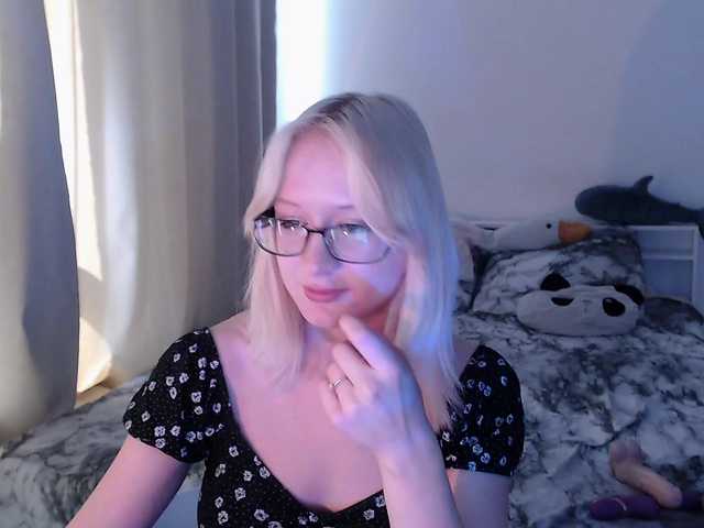 Chloe1love live cam on BongaCams