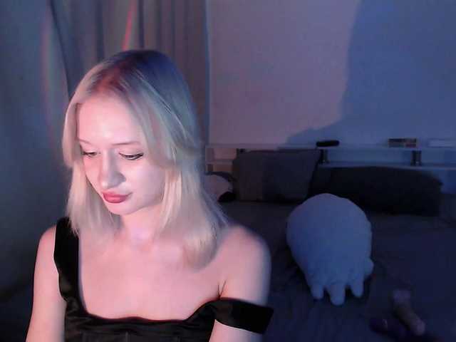 Chloe1love live cam on BongaCams