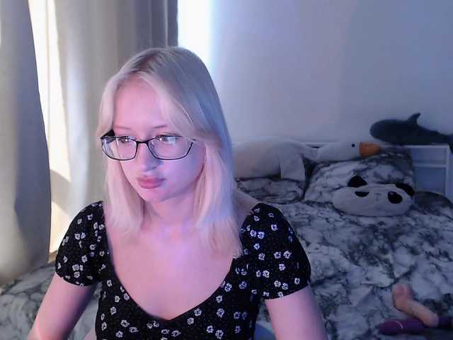 Chloe1love live cam on BongaCams