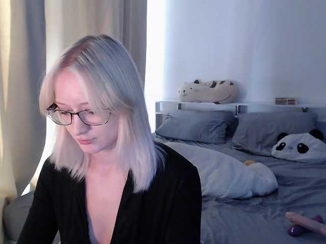 Chloe1love live cam on BongaCams