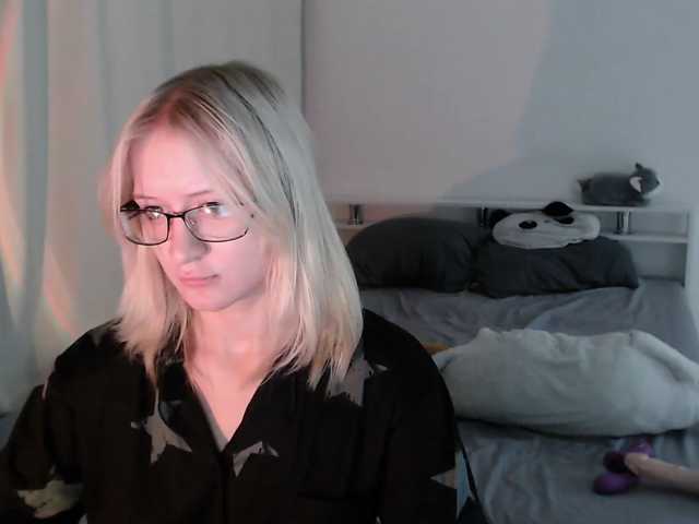 Chloe1love live cam on BongaCams
