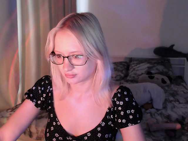 Chloe1love live cam on BongaCams